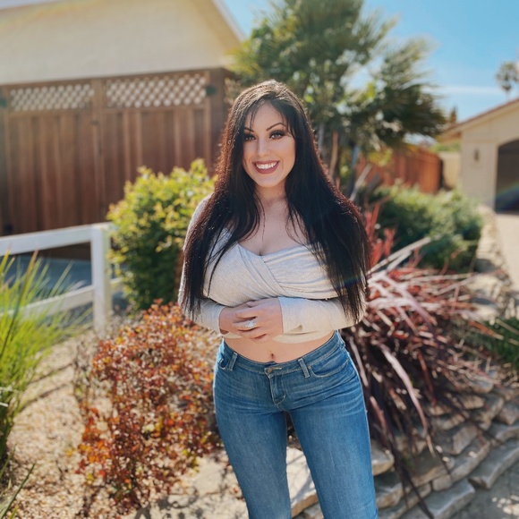 Meet EMILY ROSE - Picture 1 of 1